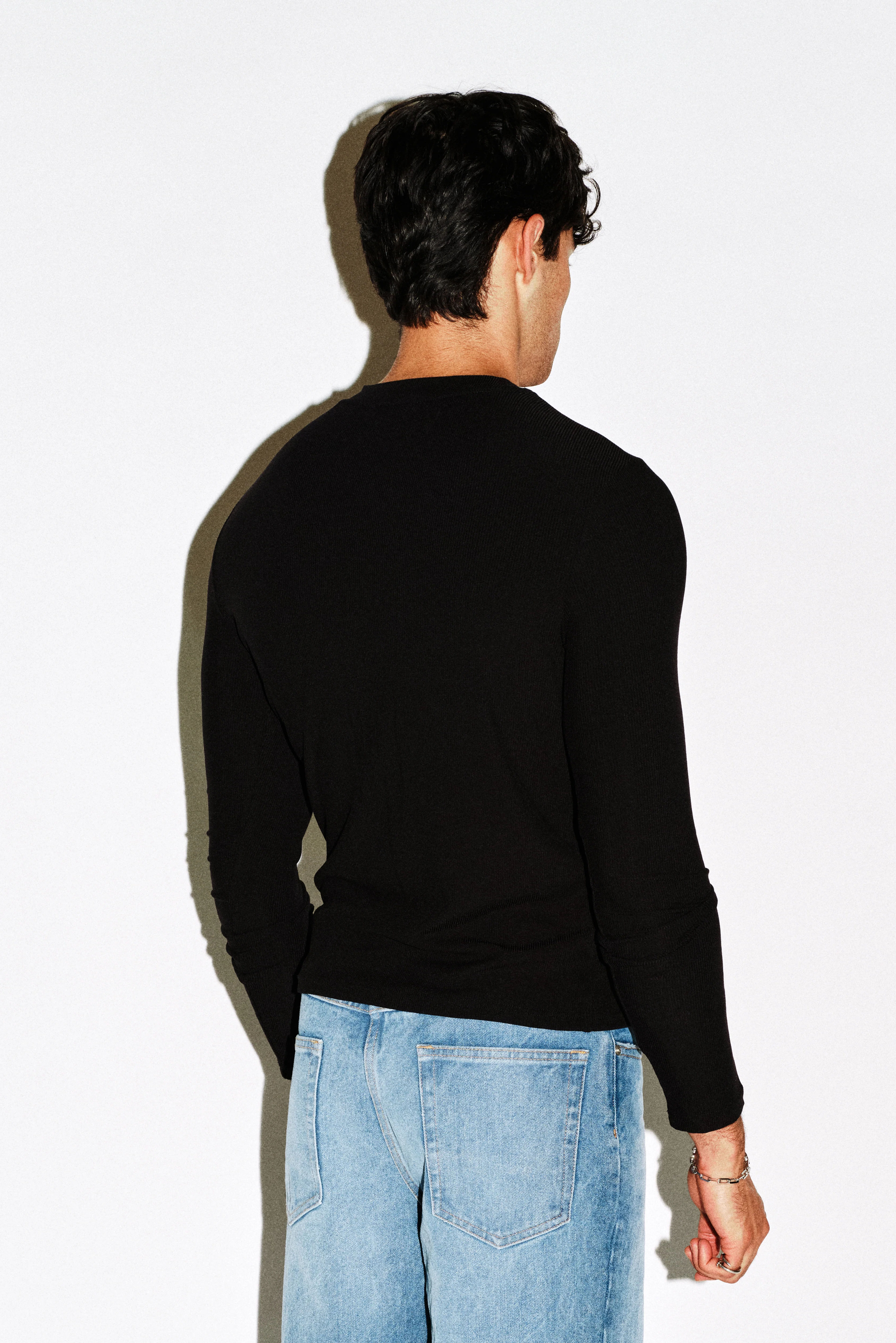 Berendo Slim Ribbed Long Sleeve - Image 3
