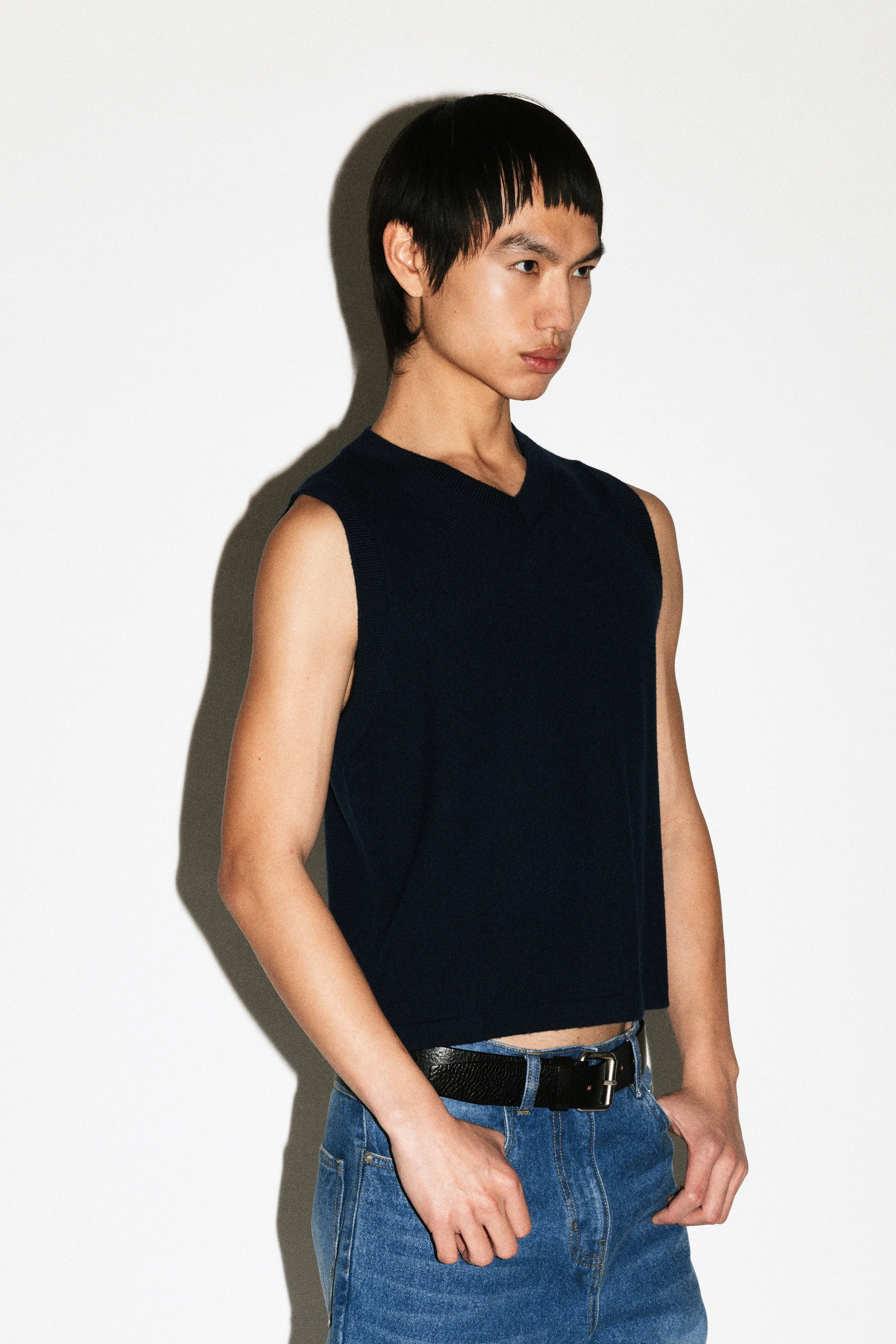 Berkeley Merino V-Neck Vest - Image 10