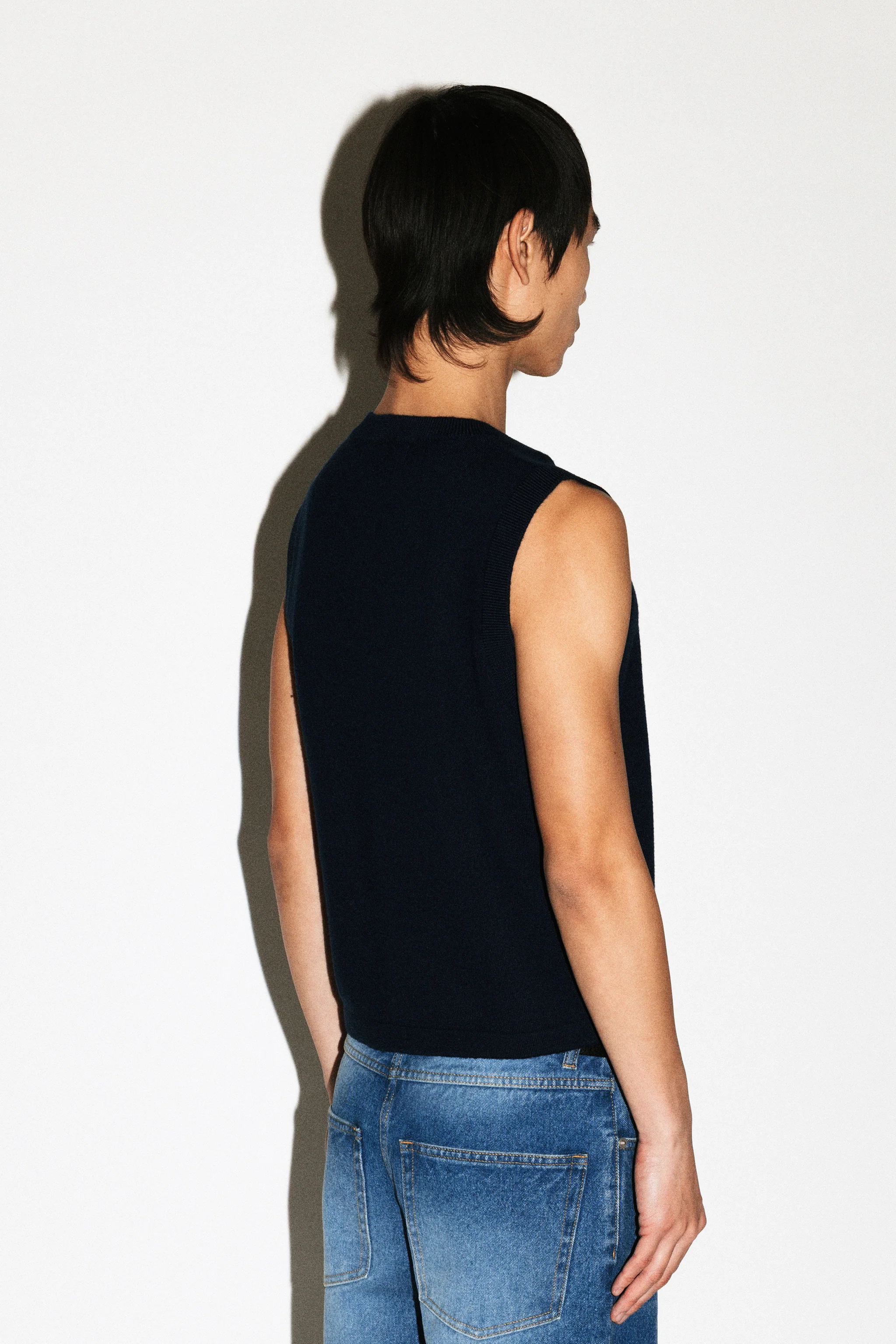 Berkeley Merino V-Neck Vest - Image 11