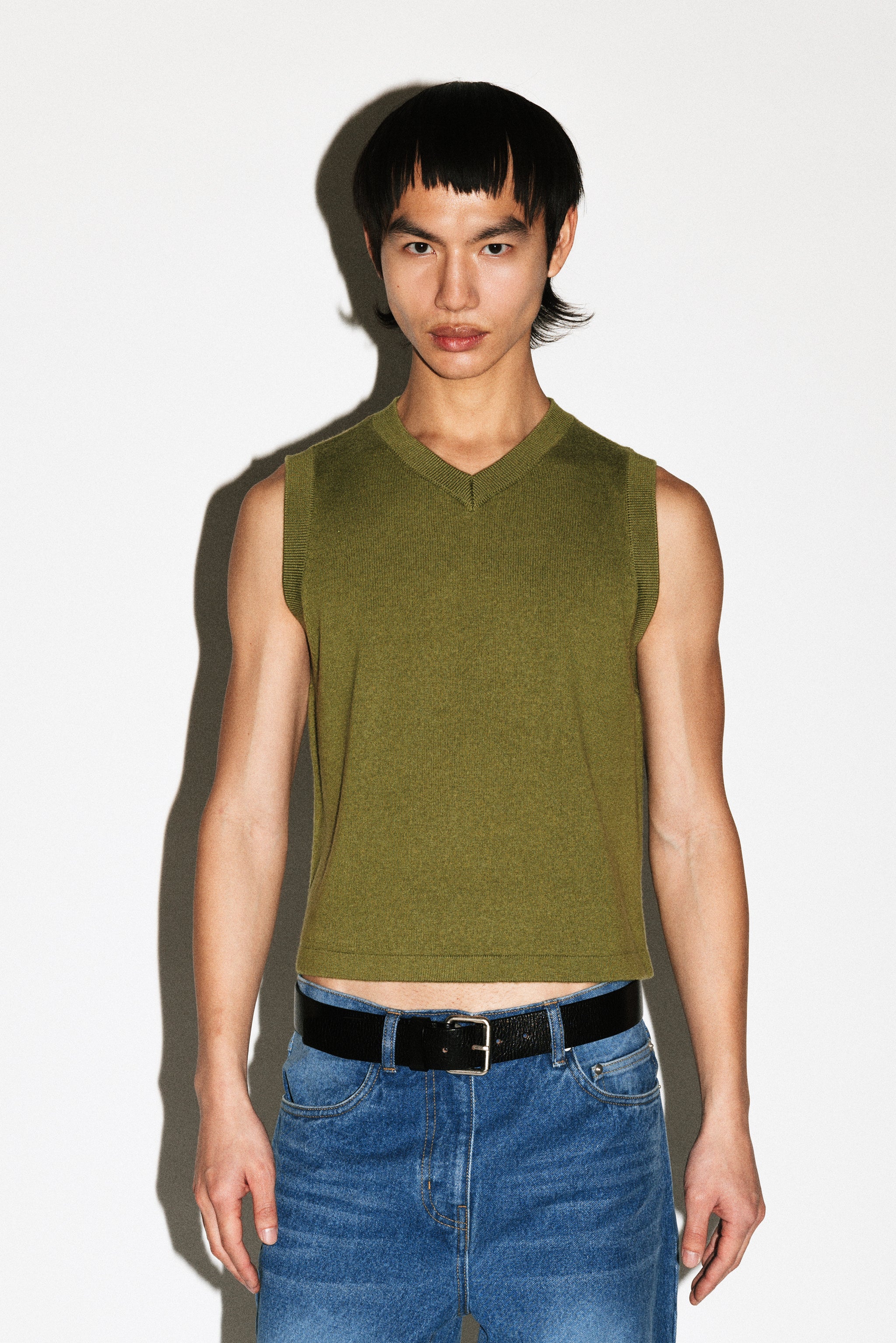 Berkeley Merino V-Neck Vest - Image 5