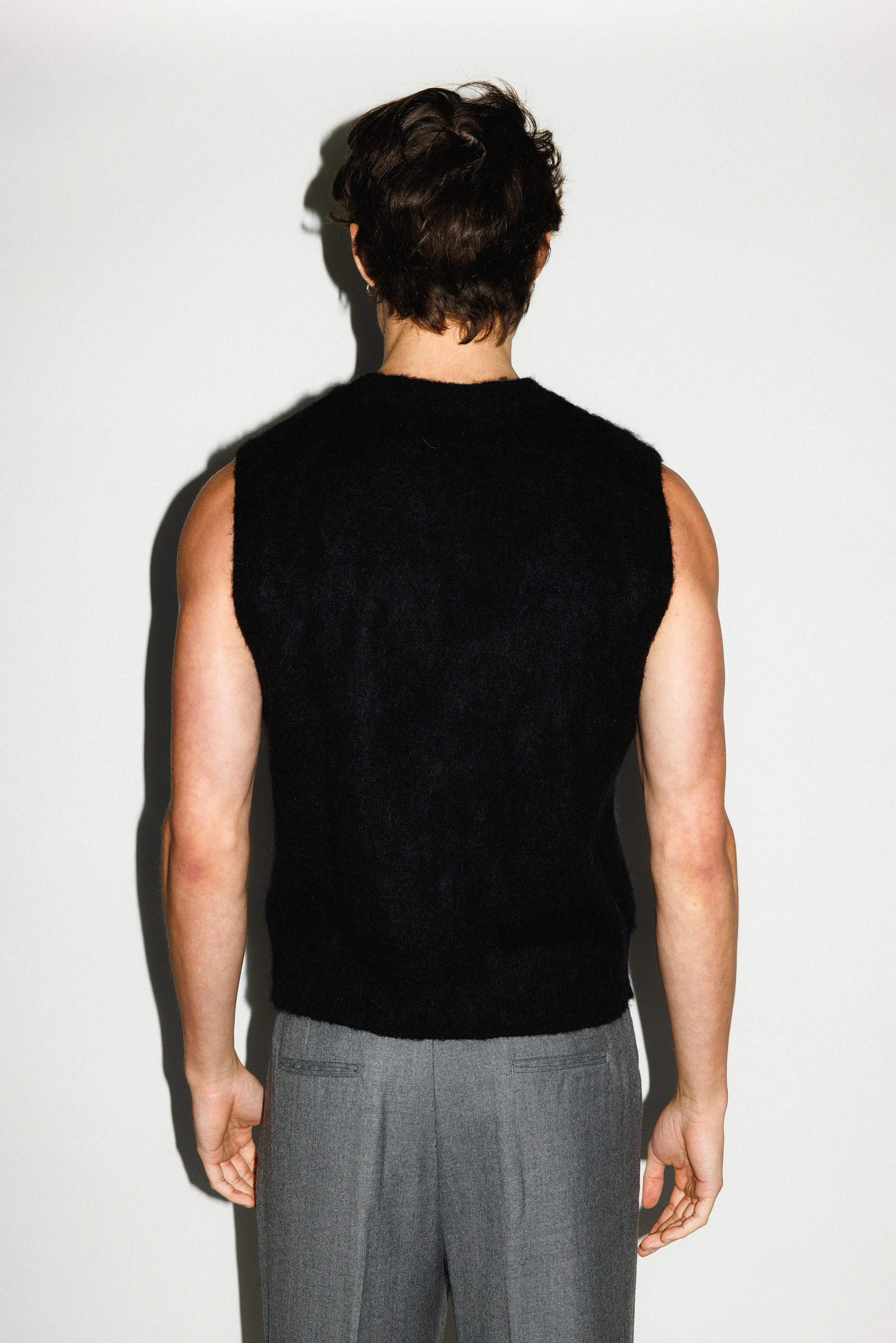 Canal Alpaca Knit Sweater Vest | Black - Image 5