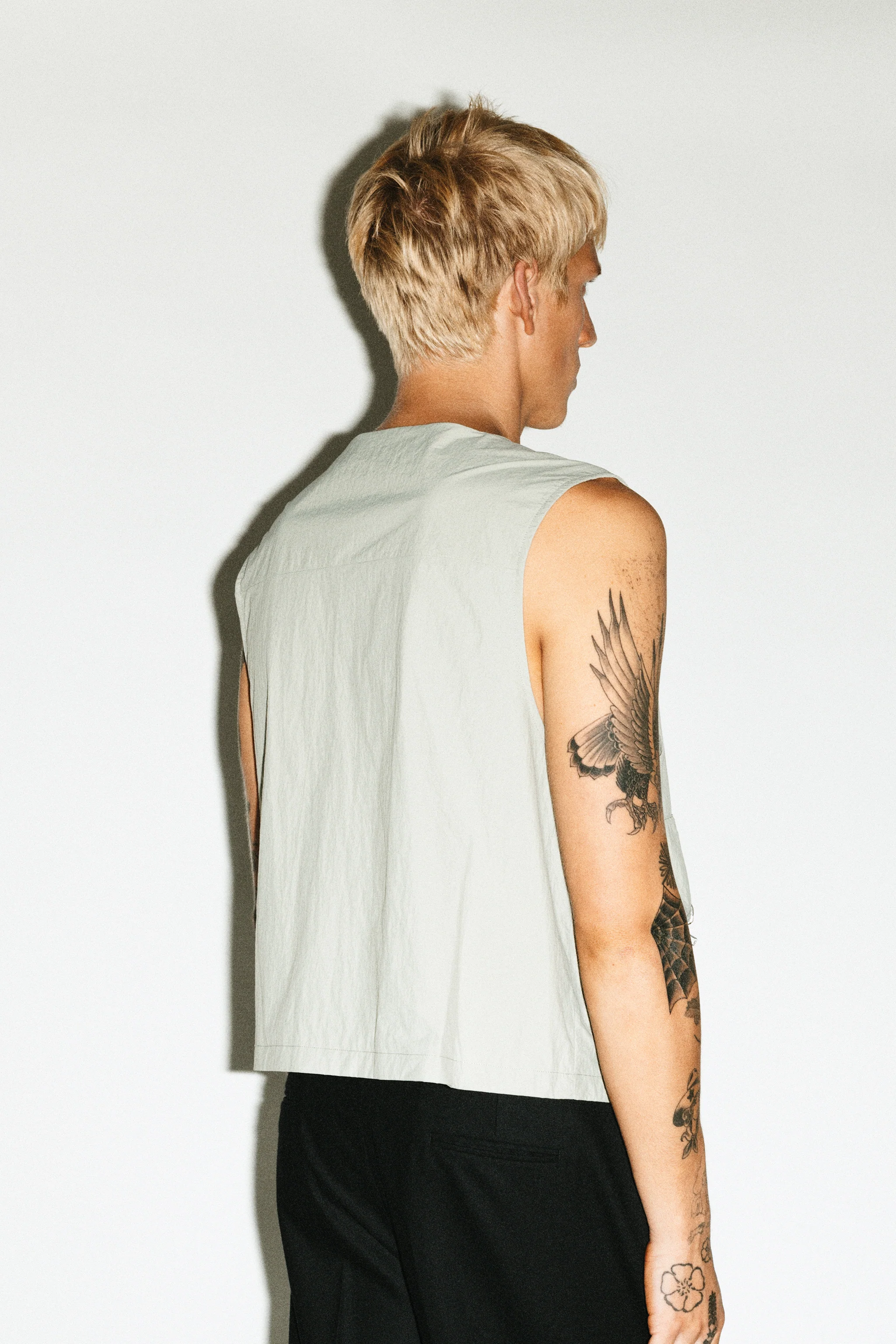 Elysian Utility Cargo Vest - Image 8
