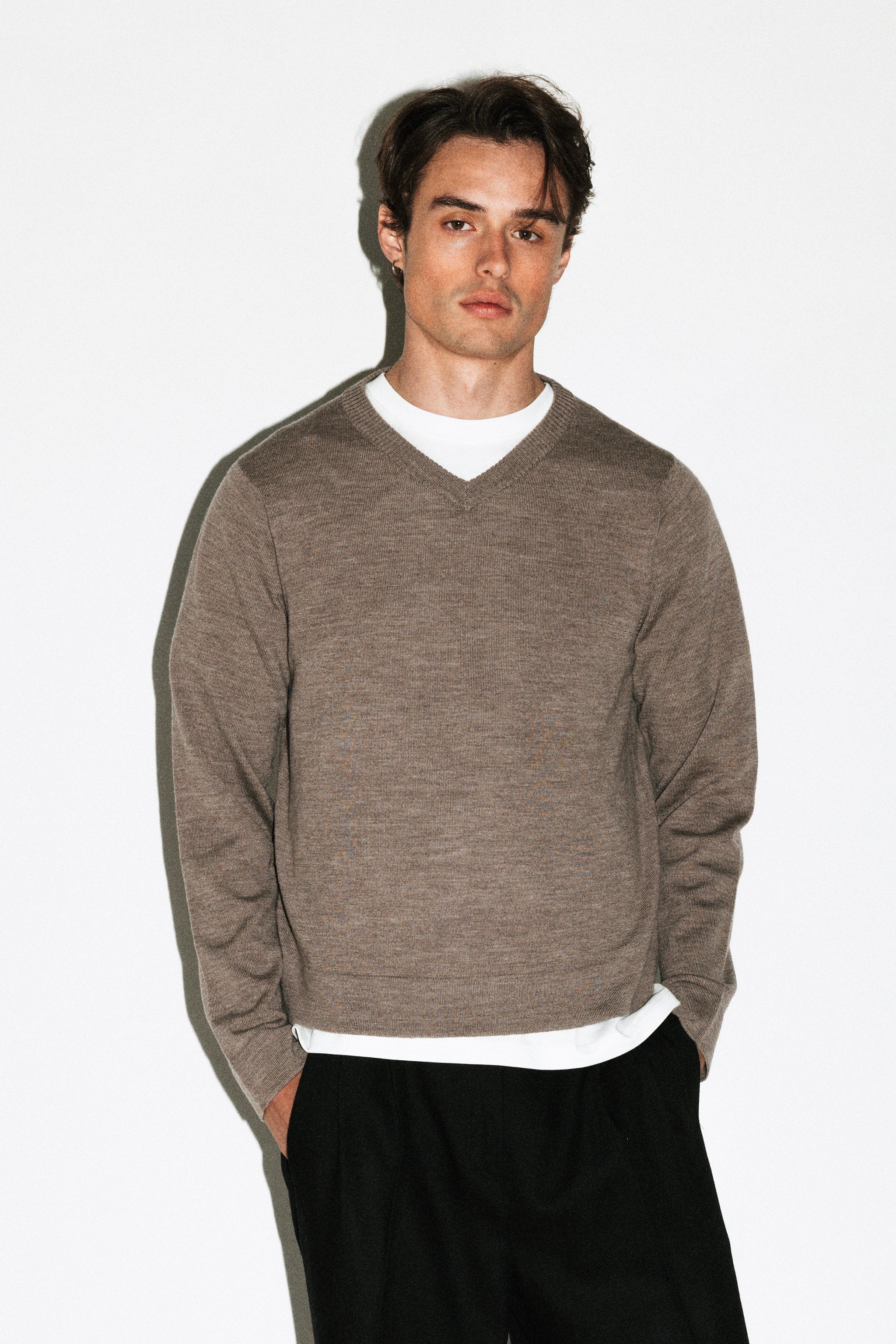 Hammer 90s Fit V-Neck Sweater - Image 10