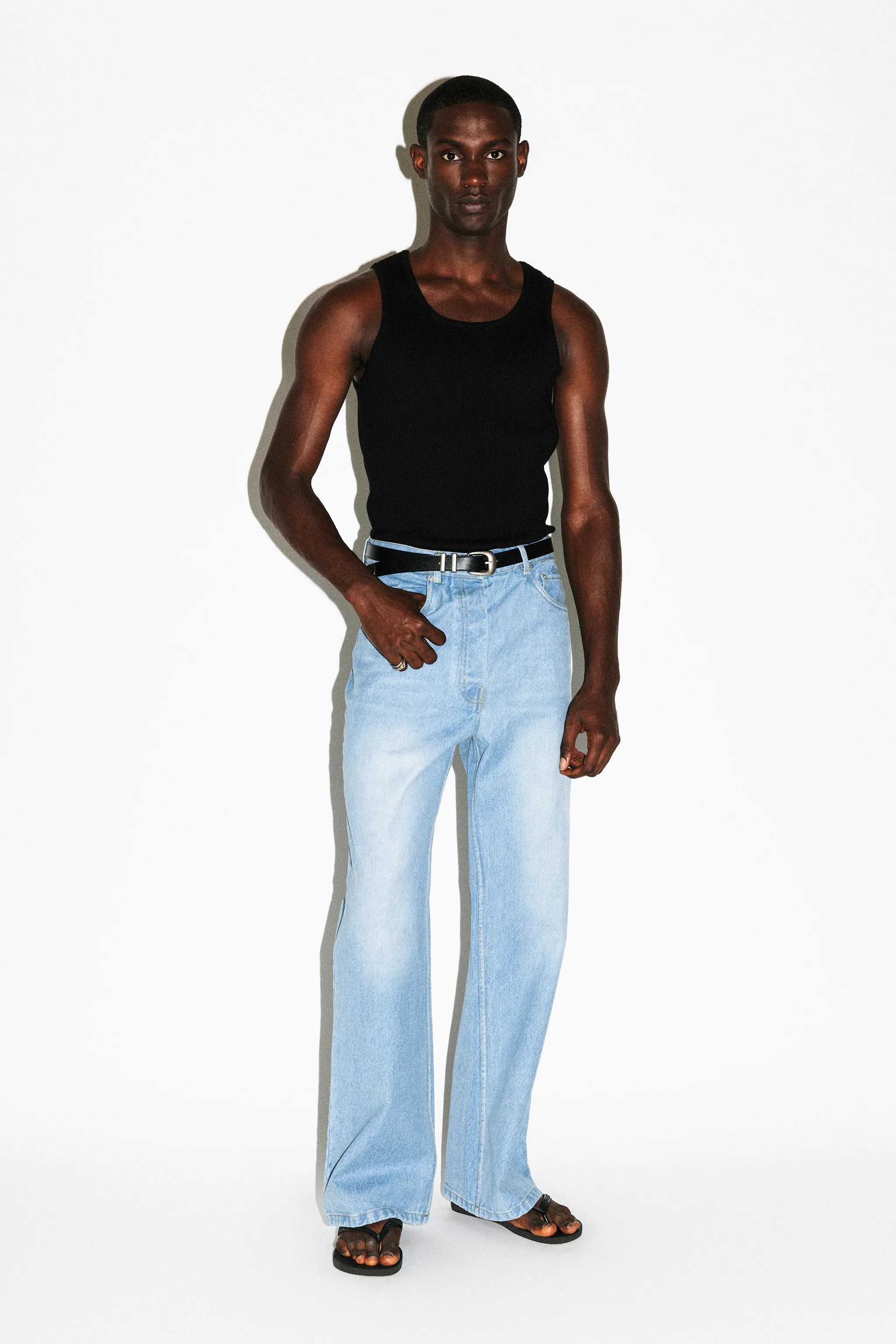 Hollyridge Relaxed Bootcut Jeans - Image 18