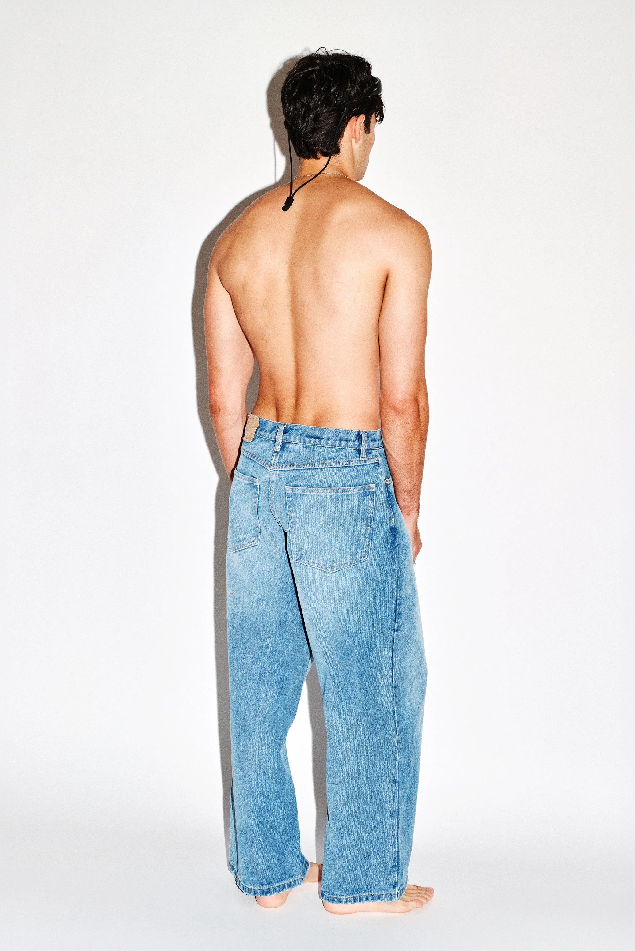 Laurel Relaxed Wide-Leg Jeans - Image 15