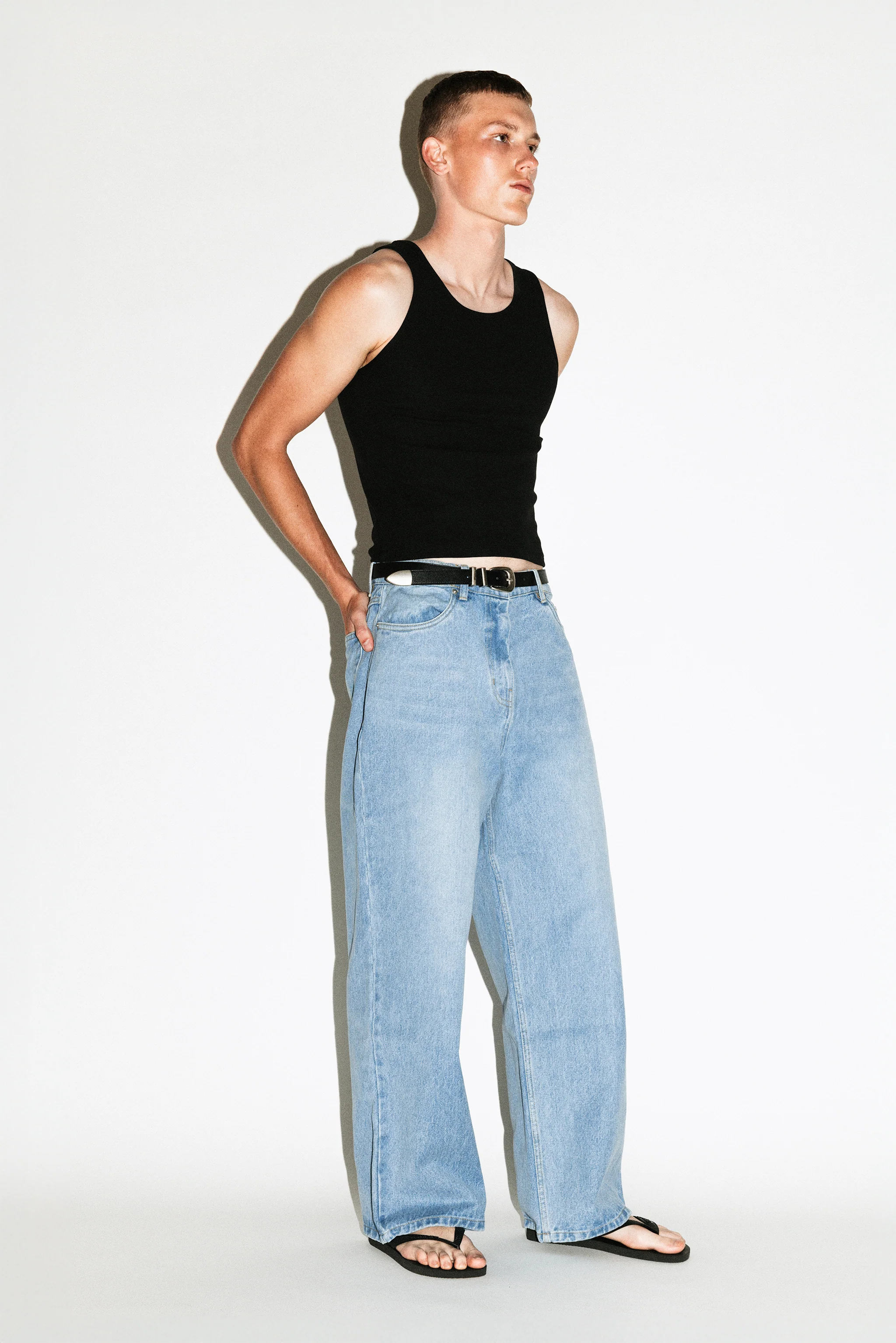 Laurel Relaxed Wide-Leg Jeans - Image 6