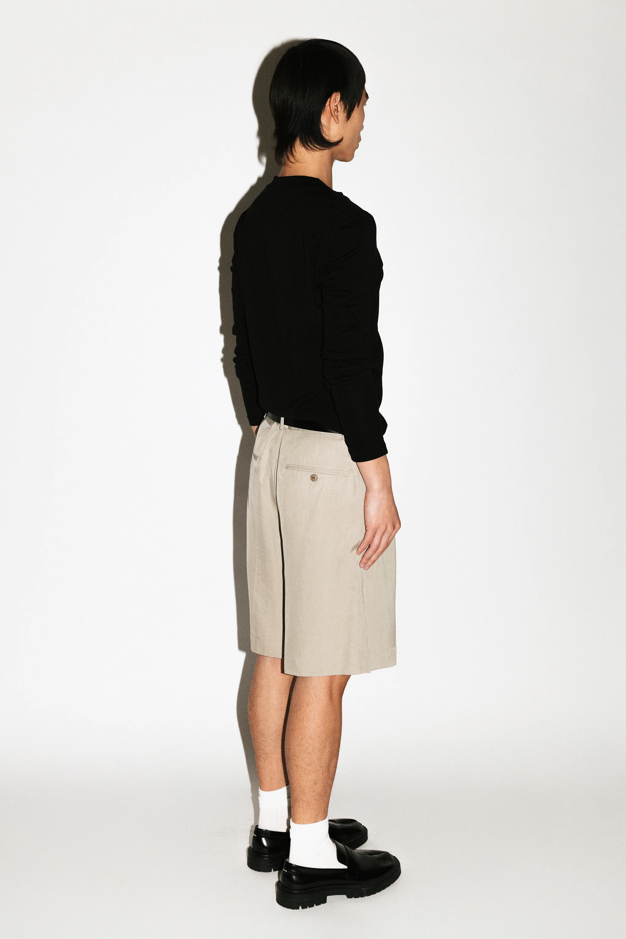 Moreno Pleated Bermuda Shorts - Image 7