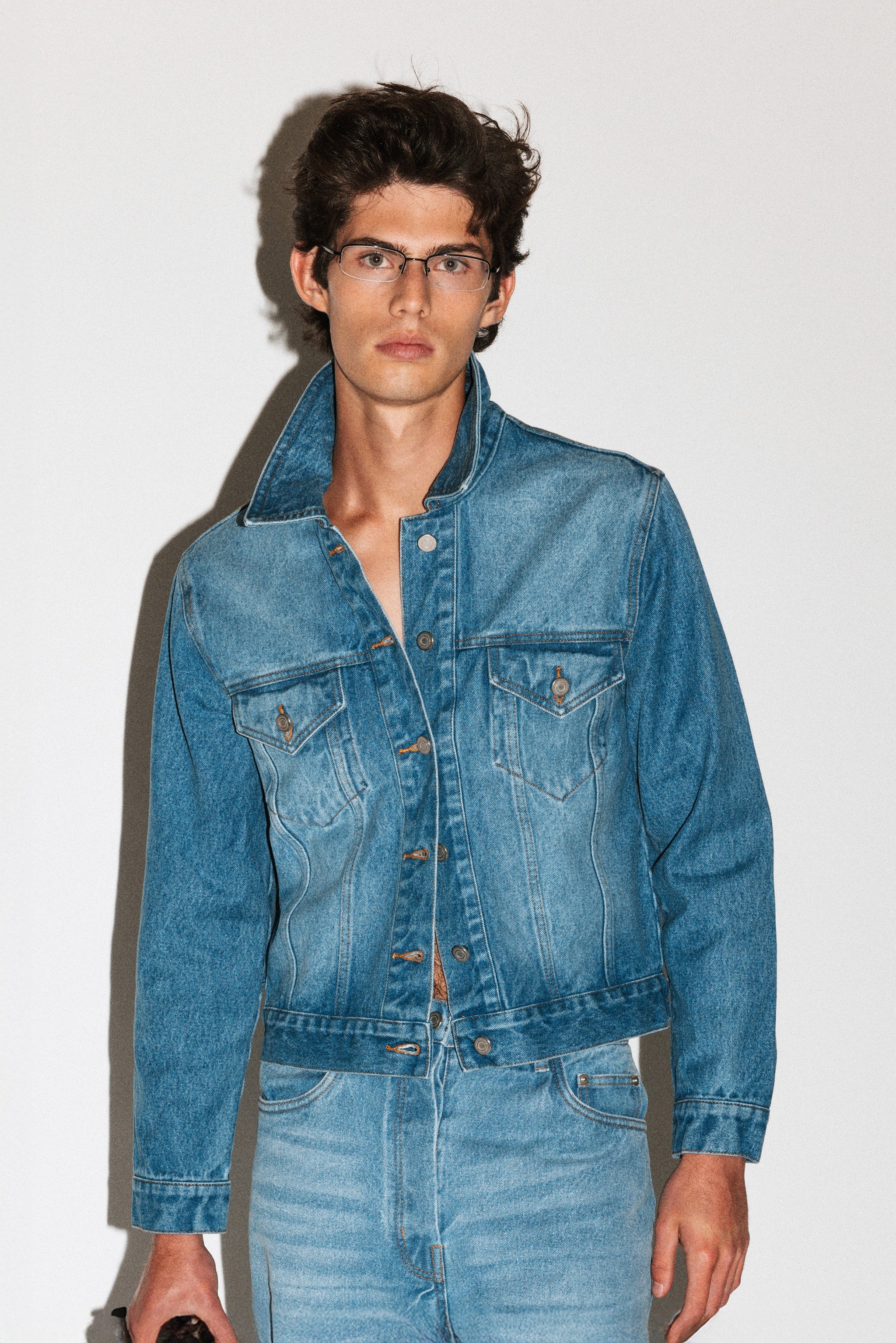 Runyon Fitted Western Denim Jacket - Image 9