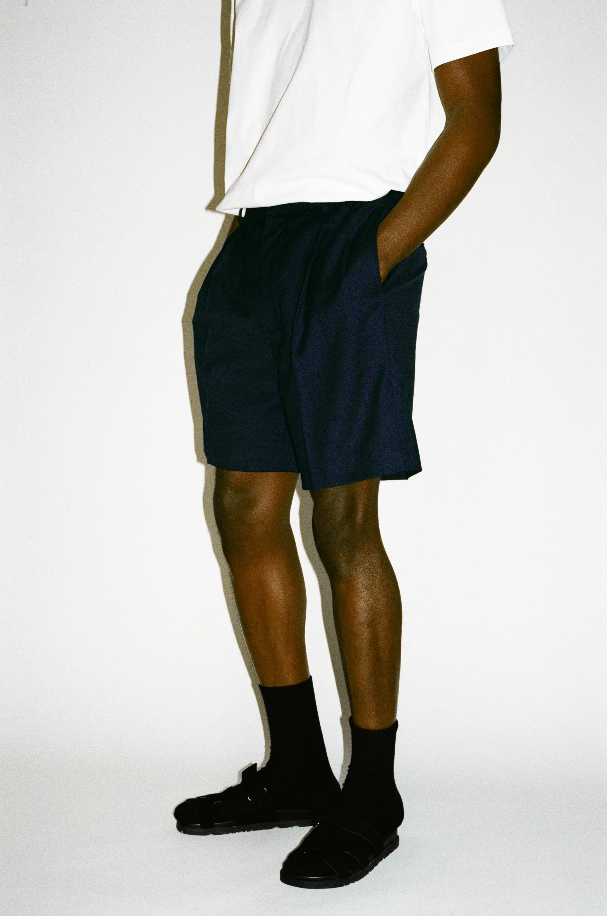 Villa Wide-Leg Tailored Shorts - Image 10